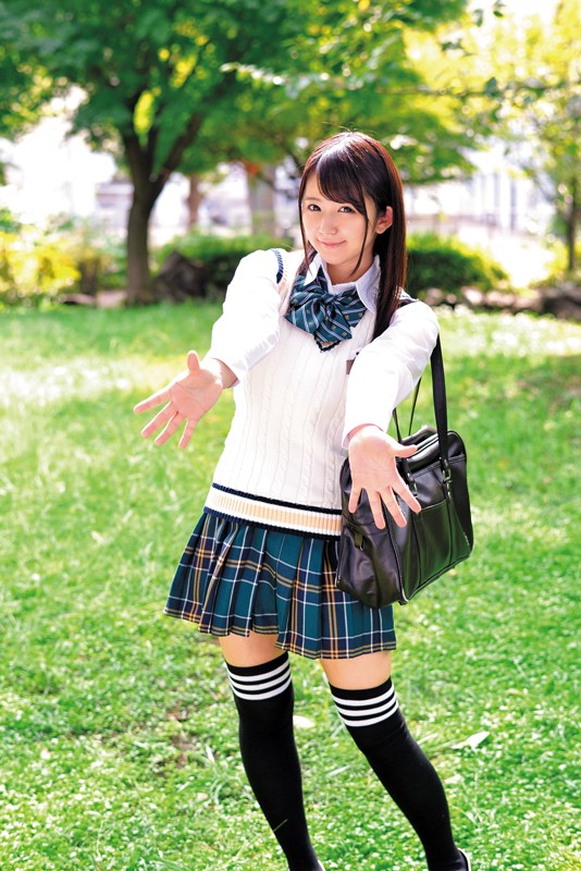 【84qrvr00015】【VR】3DVR 清楚で可愛い僕の妹が突然ギャルビッチ化していた件。 イクイク早漏妹と排卵日子作り生活Vol.002 深田結梨❤学生服