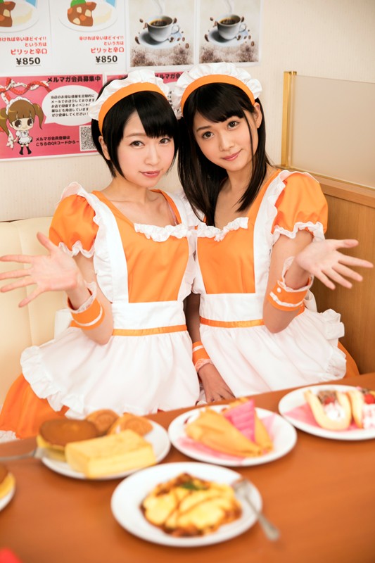 【h_1285tjvr00009】【VR】「お帰りなさいませ！ご主人様！」「もしよろしければ、生のおま●こでご奉仕させてもらってもイイですか？」アイドルの卵のカフェ店員の神すぎる対応で生中出しSEXが確定しちゃう！？ 吉良いろは 山井すず❤ウェイトレス